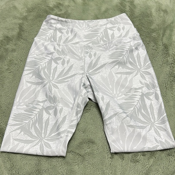 Workout leggings white with light grey pattern - Picture 1 of 2
